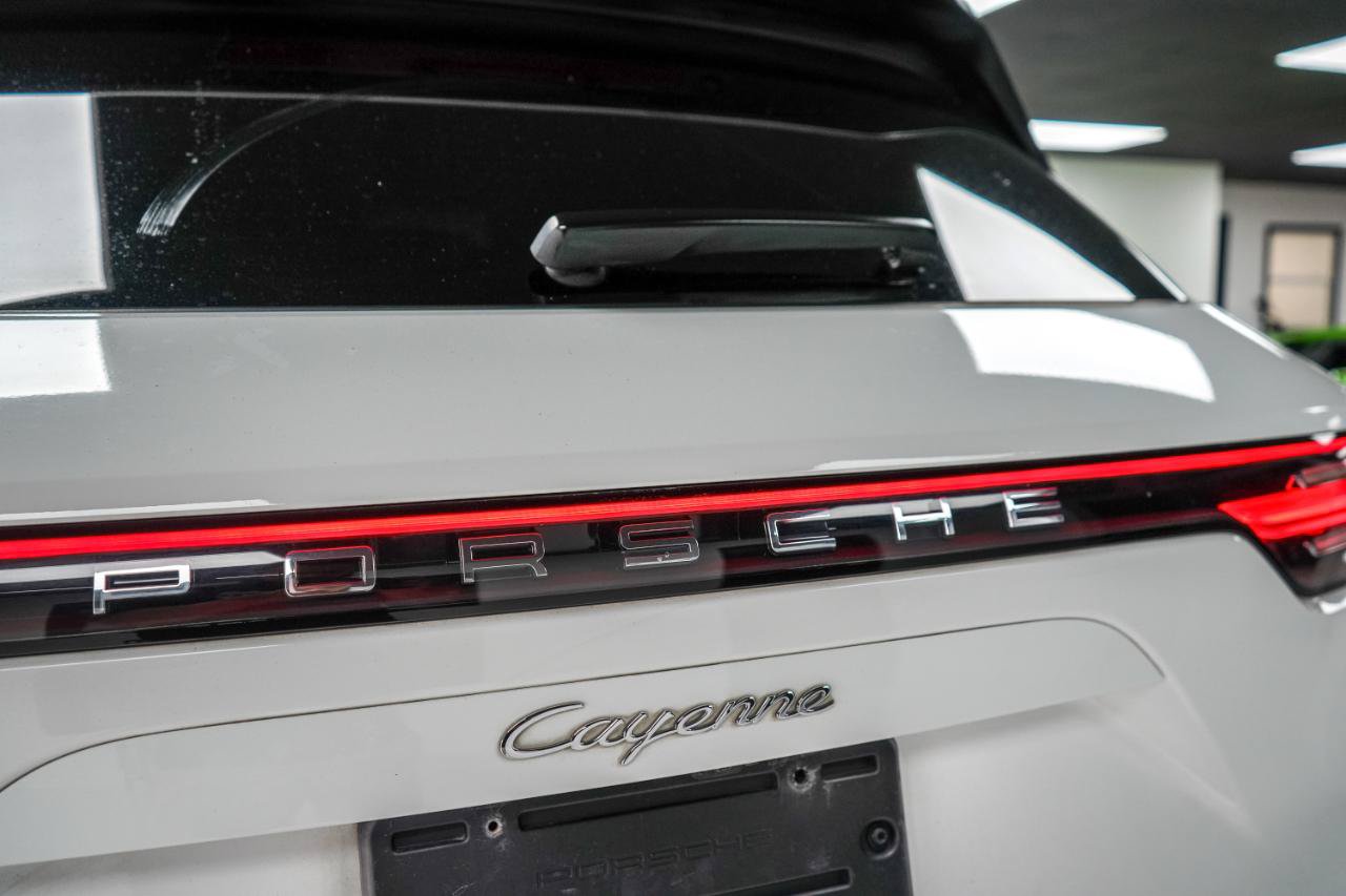 Used 2021 Porsche Cayenne AWD/4WD image 8