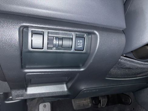 Used 2025 Subaru Forester Premium AWD/4WD image 22