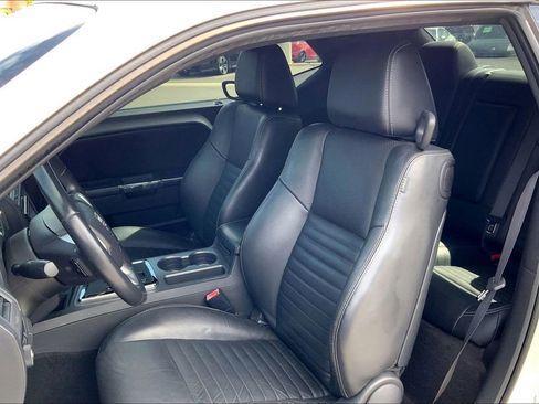 Used 2011 Dodge Challenger R/T RWD image 25