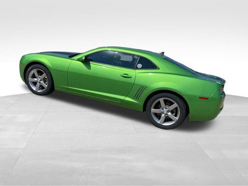 Used 2010 Chevrolet Camaro LT RWD image 21