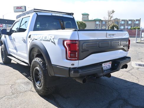 Used 2017 Ford F150 Raptor w/ Equipment Group 802A Luxury AWD/4WD image 7