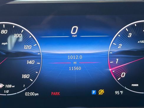 Used 2025 Mercedes-Benz C 300 Sedan image 25