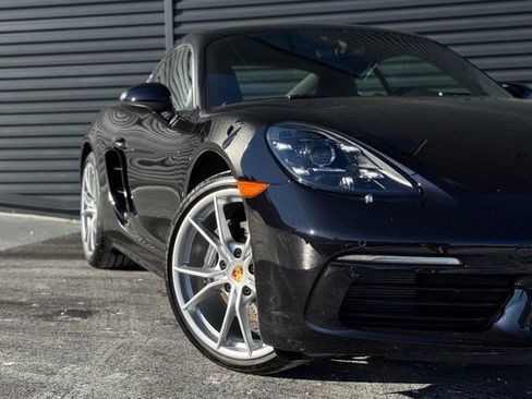 New 2025 Porsche 718 Cayman image 12