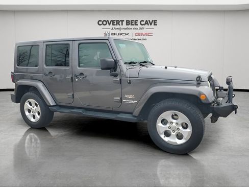 Used 2014 Jeep Wrangler Unlimited Sahara w/ Connectivity Group image 1