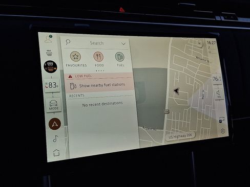 New 2025 Land Rover Range Rover SE image 15