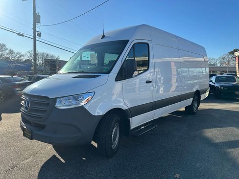 Used 2021 Mercedes-Benz Sprinter 3500 image 7