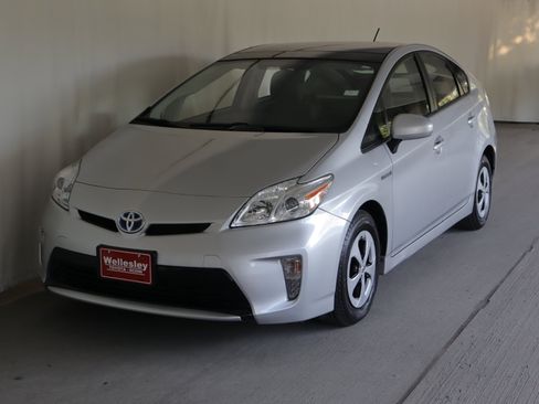 Used 2015 Toyota Prius Three w/ Solar Roof Package FWD image 23
