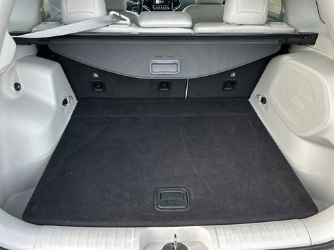 Used 2020 Jeep Cherokee Limited image 17