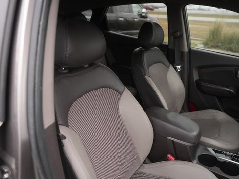 Used 2012 Hyundai Tucson GLS image 19