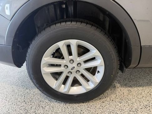 Used 2013 Ford Explorer XLT FWD image 36