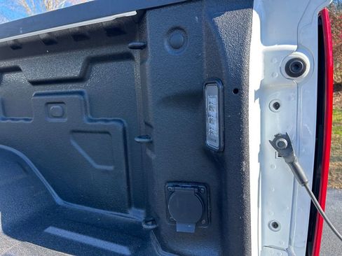 Certified 2025 Chevrolet Silverado 2500 Custom w/ Custom Value Package image 27