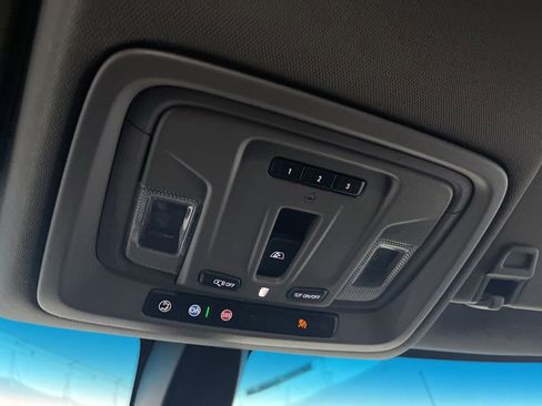 Used 2021 GMC Sierra 1500 SLT w/ SLT Convenience Package AWD/4WD image 70