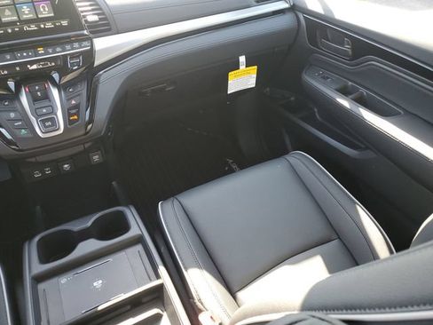 New 2026 Honda Odyssey Touring image 16