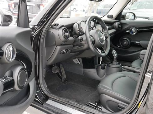 Used 2020 MINI Cooper 4-Door Hardtop w/ Premium Package image 12