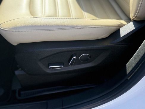 Used 2019 Ford Edge SEL w/ Equipment Group 201A image 19