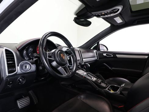 Used 2017 Porsche Cayenne GTS AWD/4WD image 18