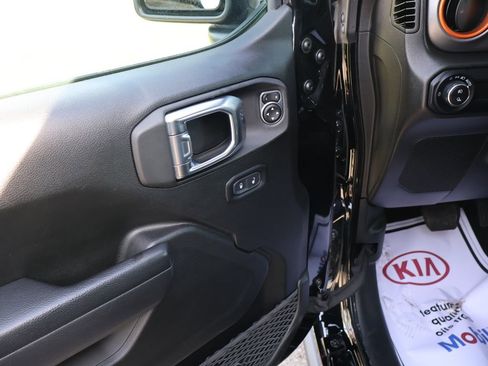 Used 2023 Jeep Gladiator Mojave w/ Trailer Tow Package image 19