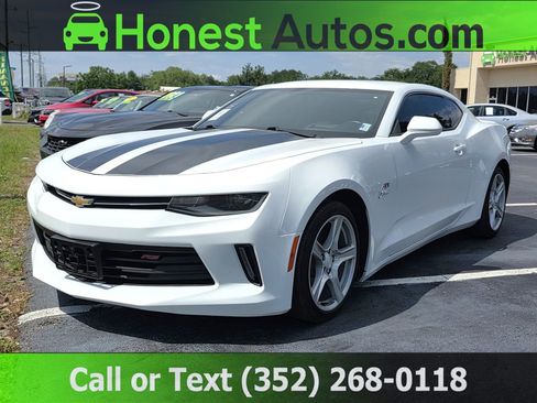 Used 2017 Chevrolet Camaro LT RWD image 1