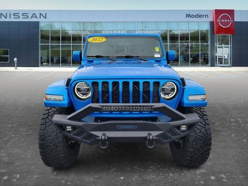 Used 2022 Jeep Gladiator Overland image 2