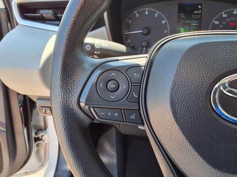 Used 2025 Toyota Corolla LE image 19