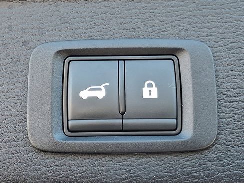 Used 2023 Mitsubishi Outlander SE image 31