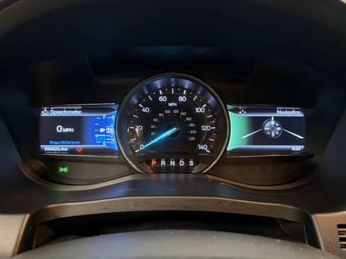 Used 2016 Ford Explorer Limited image 15