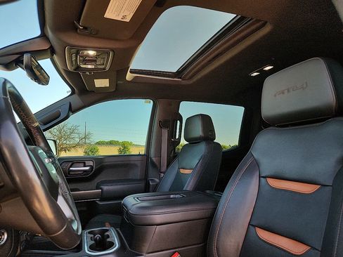 Used 2021 GMC Sierra 1500 AT4 w/ AT4 Premium Package AWD/4WD image 7