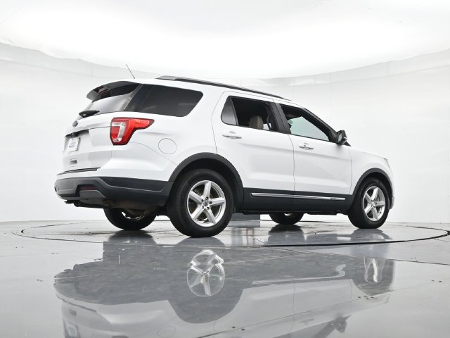 Used 2019 Ford Explorer XLT w/ Equipment Group 202A FWD image 35