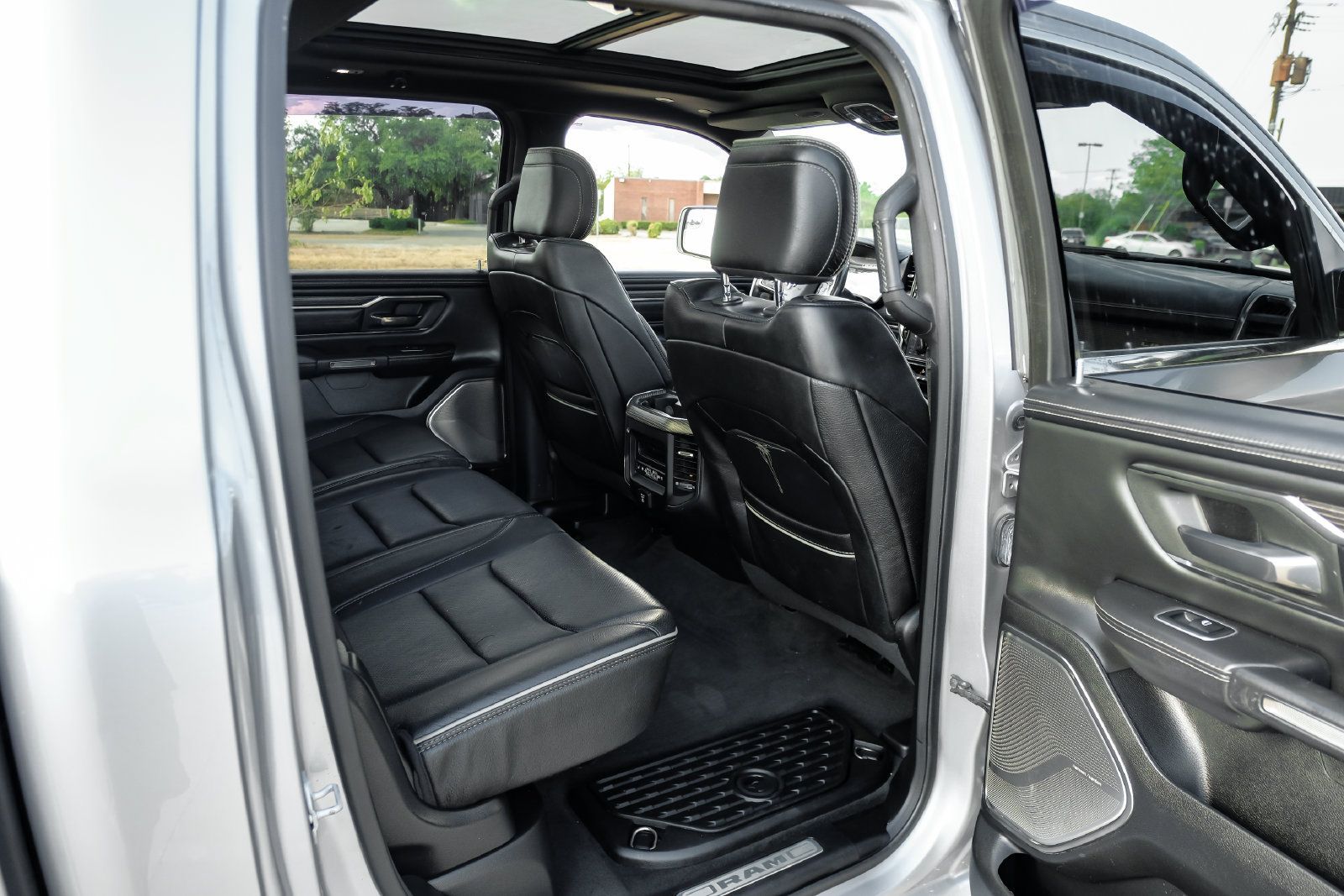 Used 2020 RAM 1500 Limited AWD/4WD image 39