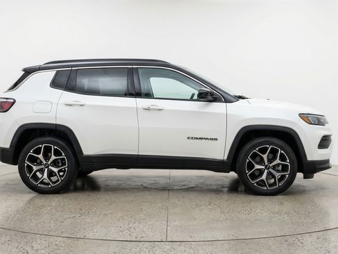 Used 2025 Jeep Compass Limited AWD/4WD image 11