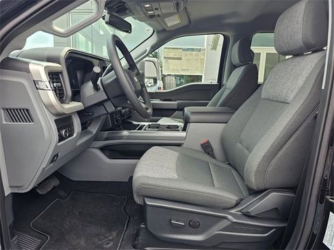 New 2025 Ford F350 XLT w/ Black Appearance Package image 11