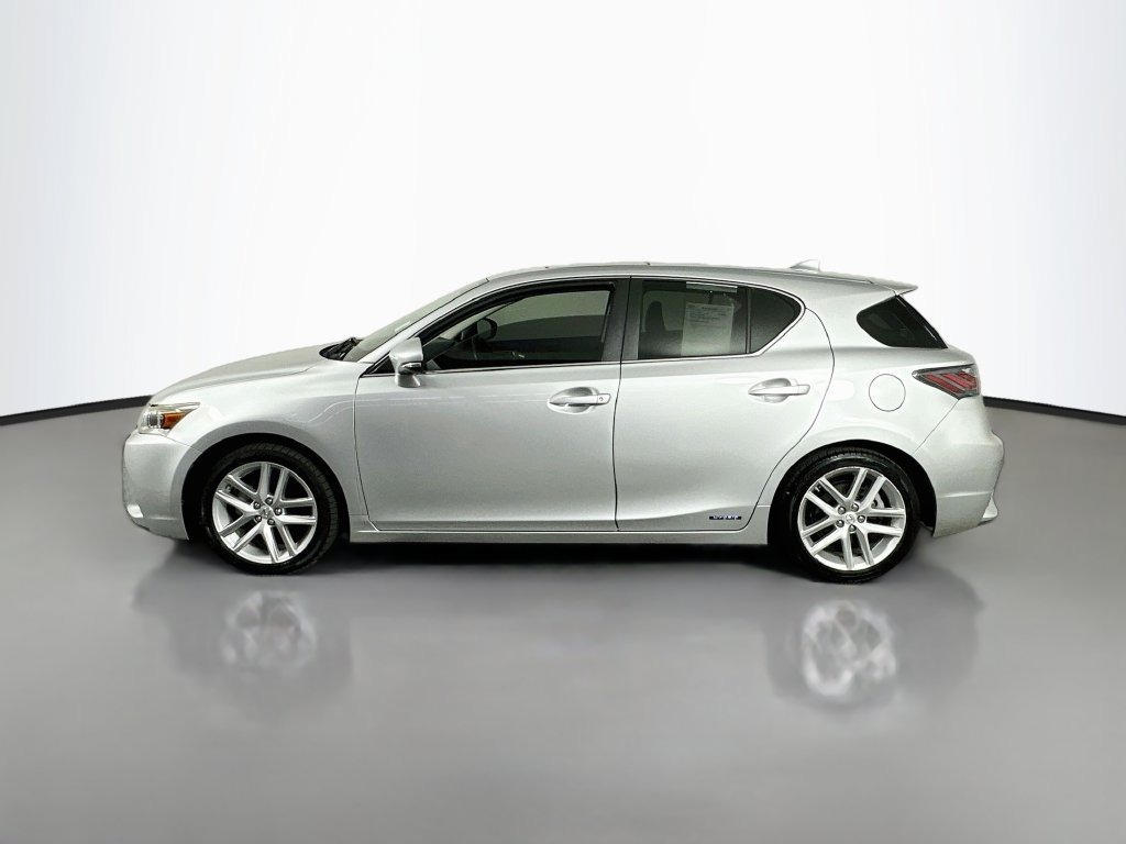 Used 2015 Lexus CT 200h w/ Seat Comfort Package FWD image 5