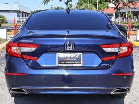 Used 2018 Honda Accord Touring image 14