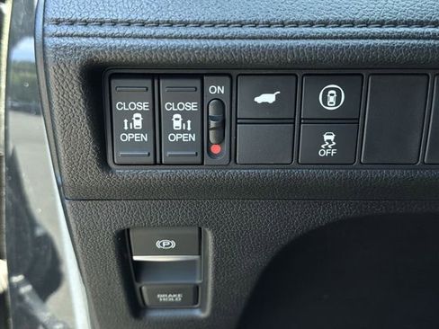Used 2024 Honda Odyssey EX-L image 33