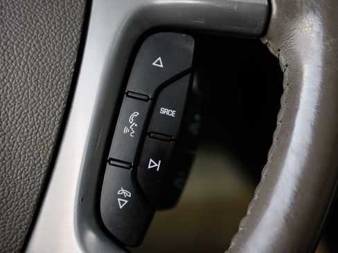 Used 2011 GMC Yukon SLT w/ SLT Chrome Package image 20