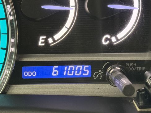 Used 2013 Toyota Venza XLE w/ Tow Prep Pkg AWD/4WD image 18