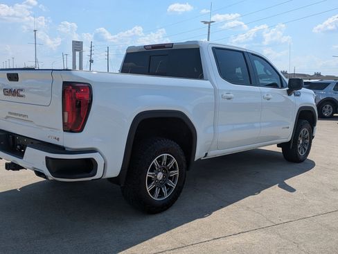 Used 2024 GMC Sierra 1500 AT4 image 3