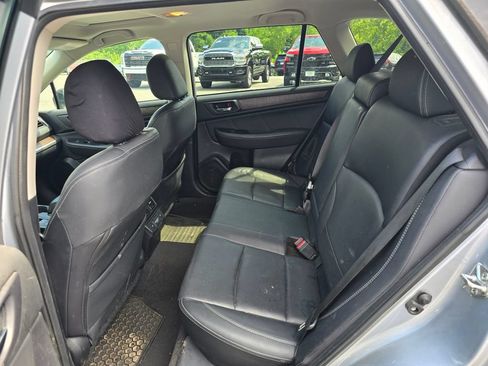 Used 2018 Subaru Outback 2.5i Limited AWD/4WD image 10
