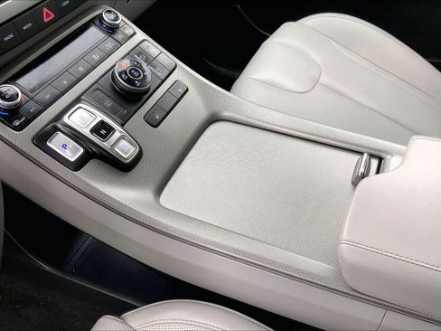Certified 2025 Hyundai Palisade SEL AWD/4WD image 17