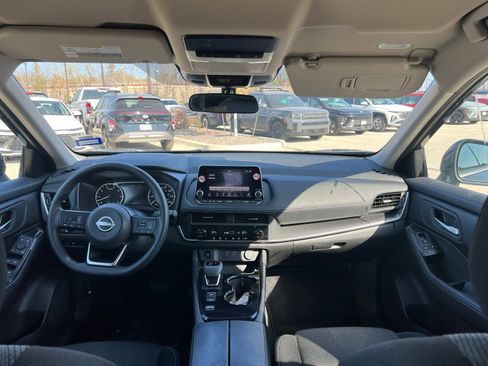 Used 2024 Nissan Rogue SV image 21