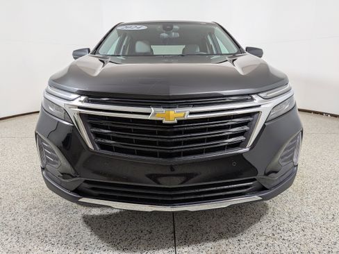 Used 2024 Chevrolet Equinox LT image 2
