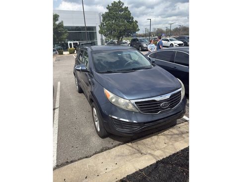 Used 2012 Kia Sportage LX image 3