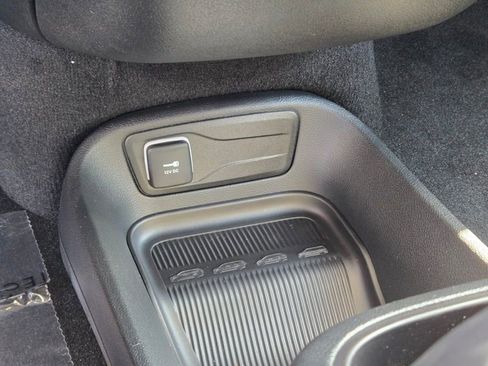 New 2026 Chrysler Pacifica Select w/ S Appearance Package image 27