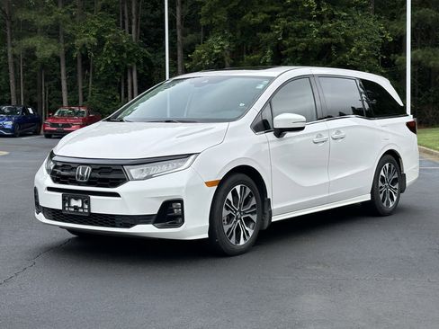 Used 2025 Honda Odyssey Elite image 5