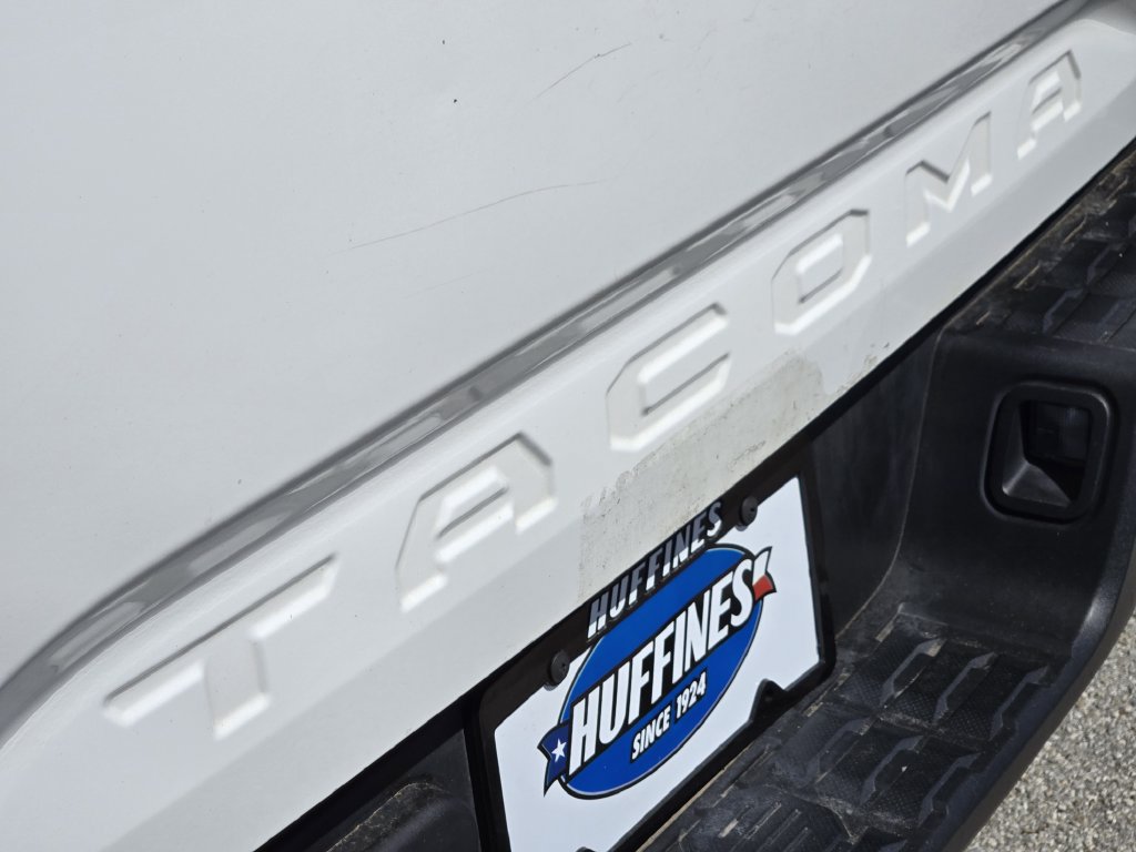Used 2022 Toyota Tacoma SR RWD image 10