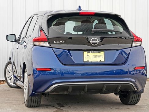 Used 2025 Nissan Leaf S image 5