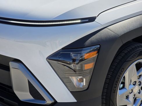 New 2026 Hyundai Kona SE image 6