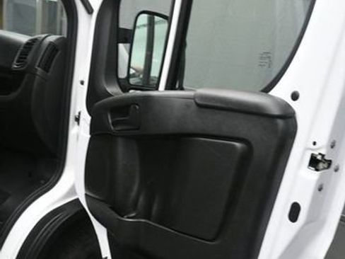 Used 2023 RAM ProMaster 2500 FWD image 12