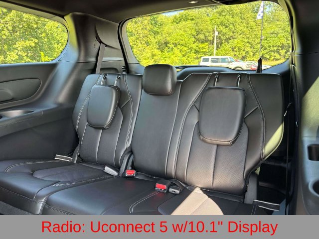 New 2027 Chrysler Pacifica Select FWD image 9