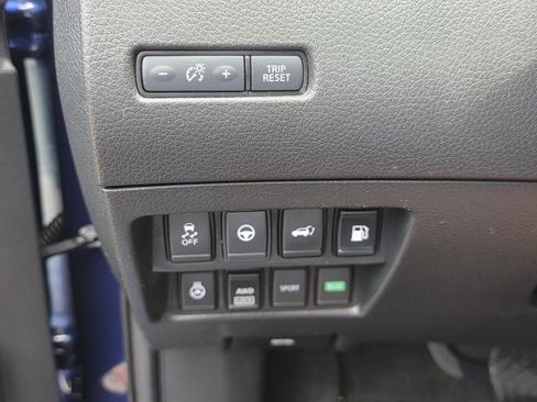 Used 2020 Nissan Rogue SL AWD/4WD image 27